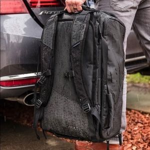 NOMATIC 40L Travel Bag Carry-On Backpack